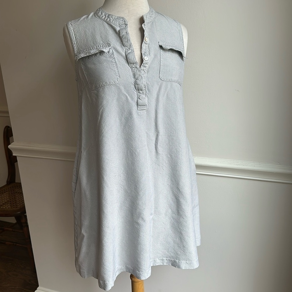 J McLaughlin Silk Mini Stripe Shift Dress Size 6 Gray white EUC